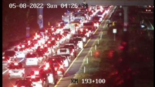 Kepadatan di KM 193 tol Palimanan-Kanci (Dok CCTV Travoy)