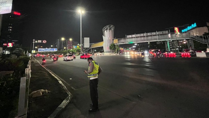 Lalin Jalan Ahmad Yai, Bekasi ramai lancar malam ini