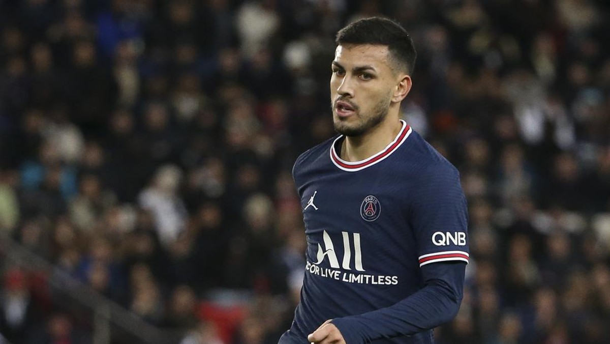 Gelandang PSG, Leandro Paredes. (Foto: John Berry/Getty Images)