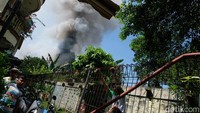 Diketahui, kebakaran terjadi sekitar pukul 10.00 WIB.