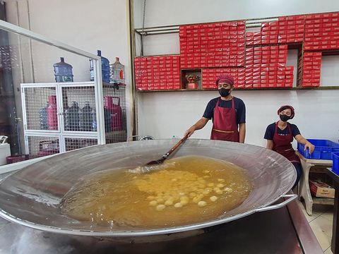 Nikmatnya Onde-onde Mojokerto