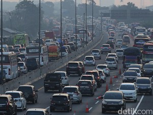 Awas Macet! Ada Perbaikan Jalan di Tol Jakarta-Cikampek Malam Ini