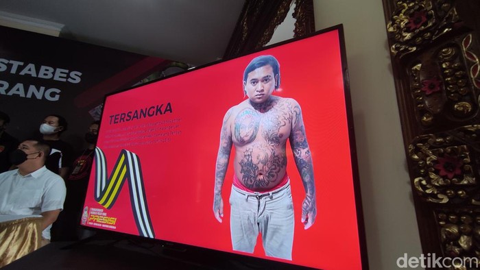 Pelaku bernam Ayub Wahyu Pambudi (26) warga Semarang Tengah ini ditangkap saat naik bus di Sidoarjo, Jawa Timur.