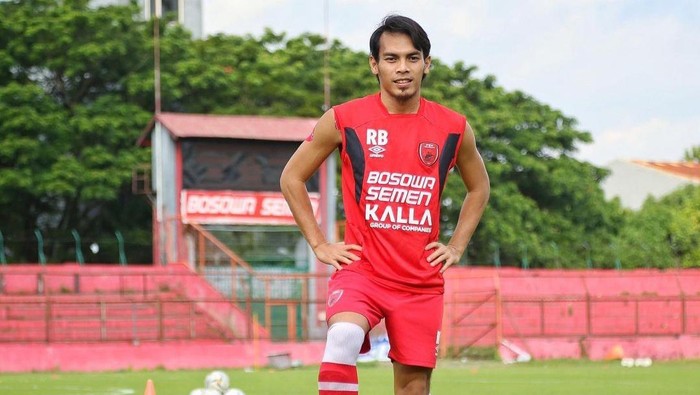 Pemain PSM Makassar Rasyid Bakri.
