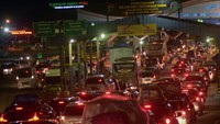 Tercatat sejak Selasa (3/5) H+3 sudah 364.673 orang atau mencapai 40,78 persen pemudik yang telah kembali ke Jawa via Pelabuhan Bakauheni.