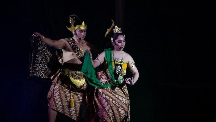 PERTUNJUKAN OPERA WAYANG BAKDAN NING SOLO Penampilan sejumlah penari dalam Opera Wayang Orang Kolosal Bakdan Ning Sala 2022 dengan judul