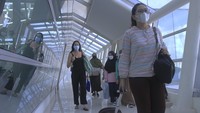 Posko angkutan udara Idul Fitri 1443 H bandara EL Tari Kupang memprediksi puncak arus balik di bandara itu terjadi pada Minggu (8/5) dengan jumlah pemudik diperkirakan naik 26 persen dibandingkan dengan hari sebelumnya yang mencapai 3.949 pemudik mellalui bandara itu. ANTARA FOTO/Kornelis Kaha.