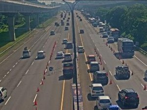 One Way Diperpanjang ke Km 47 Jam 16.00, Lalin Tol Arah Cikampek Dialihkan