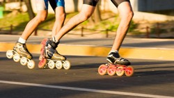 Atlet Sepatu Roda Kerap Masuk Jalan Raya, Seberat Apa Sih Latihannya?