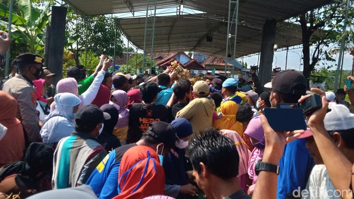 Acara Kenduri Ketupat atau Jimbungan, Desa Jimbung, Kecamatan Kalikotes, Klaten, Senin (9/5/2022).