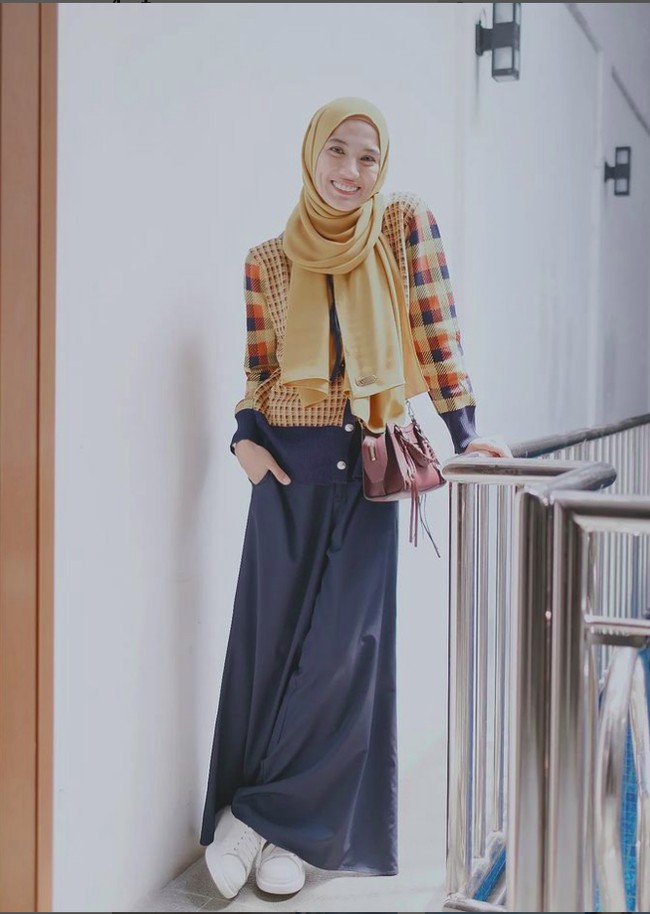 Alyssa Soebandono sempat dikritik tubuhnya semakin kurus seperti orang sakit. Sang suami, Dude Herlino pun angkat bicara. Menurutnya, sejak dulu bintang sinetron ‘Inikah Rasanya’ itu sejak dulu memang memiiki perawakan kecil dan ramping. Foto: dok. Instagram Alyssa Soebandono