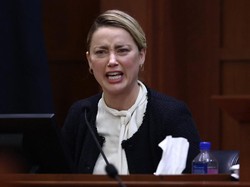 8 Potret Tangisan Amber Heard, Ngaku Jadi Korban Kekerasan Seksual Johnny Depp