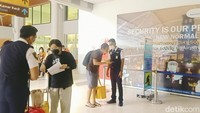 Stakeholder Relation Manager PT Angkasa Pura I Bandara Internasional I Gusti Ngurah Rai, Taufan Yudhistira, memprediksi jika hari ini merupakan puncak arus balik via Bandara Internasional I Gusti Ngurah Rai. Menurutnya, adapun tujuan keberangkatan yang mendominasi, yakni tujuan Jakarta, Surabaya, Makasar, dan Jogja. 