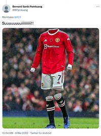 Manchester United gagal finish di empat besar Liga Inggris, itu artinya Cristiano Ronaldo berpotensi untuk pertama kalinya dalam 20 tahun terakhir tidak mentas di panggung teratas panggung Eropa tersebut.