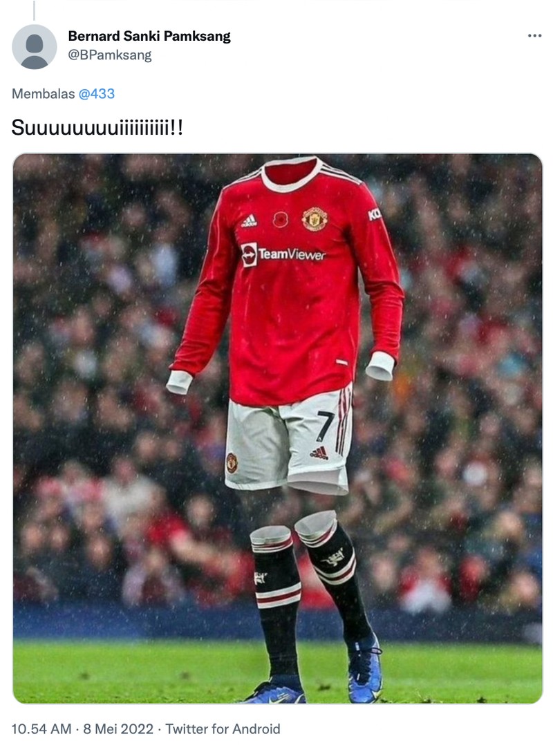 Manchester United gagal finish di empat besar Liga Inggris, itu artinya Cristiano Ronaldo berpotensi untuk pertama kalinya dalam 20 tahun terakhir tidak mentas di panggung teratas panggung Eropa tersebut.