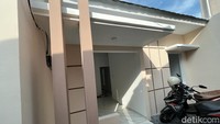 Misalnya rumah di Kebagusan yang dekat dengan Kebun Binatang Ragunan. Harga dibanderol Rp 495 juta. 