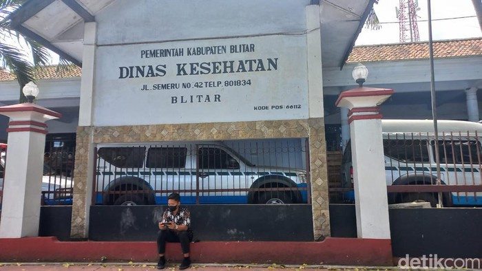 Dinkes Blitar