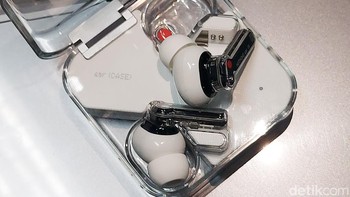 TWS ini merupakan bentukan mantan pendiri OnePlus. Foto: Agus Tri Haryanto