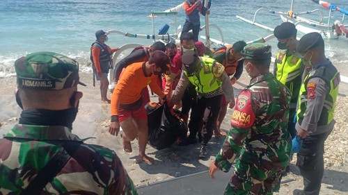 Evakuasi jenazah petani hilang saat mencari pakan sapi di Nusa Penida.