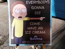 10 Foto Tulisan yang Absurd Banget