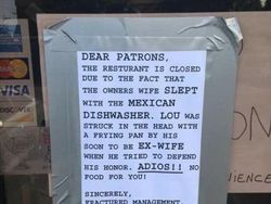 10 Foto Tulisan yang Absurd Banget