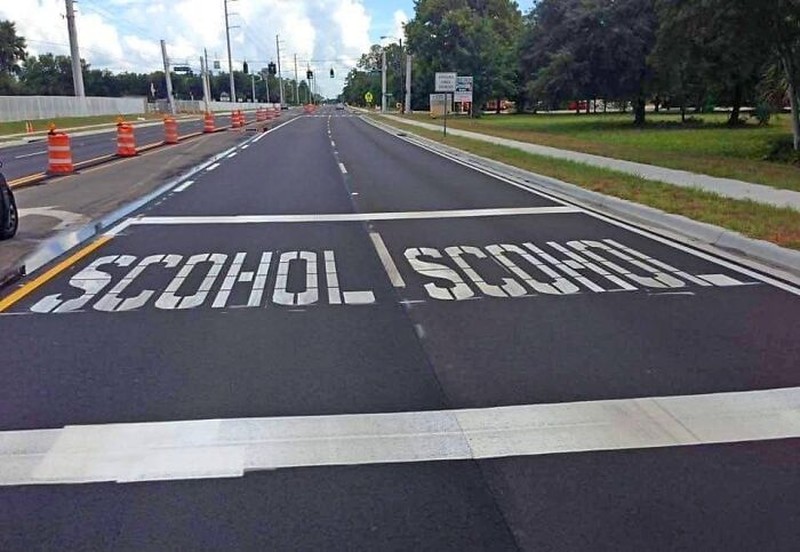 1.
Jadilah tidak berguna, maka tidak ada seorangpun yang bisa memanfaatkanmu. Foto: Gurudev Basavaraj Goud via Bored Panda

2.
Lah terus kalau sudah kebaca, piye? Foto: Aaron Essig via Bored Panda

3.
Diusir begitu sampai depan pintu rumah. Foto: Luis Cruz via Bored Panda

4.
There are no shortcuts. Foto: Pattie McCarthy via Bored Panda

5.
Yang nonton Game of Thrones pasti paham. Foto: Claudia Missis Mônk via Bored Panda

6.
Ayo makan es krim. Foto: Clara Kent via Bored Panda

7.
Drama perselingkuhan. Foto: Luís Cruz via Bored Panda

8.
Drama rumah tangga. Foto: Barrett Ludwig via Bored Panda

9.
Apa yang salah? Foto: Boris Adum via Bored Panda

10.
Don't treat me like a potato. Foto: Peter Buitenhuis via Bored Panda