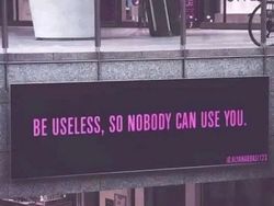 10 Foto Tulisan yang Absurd Banget