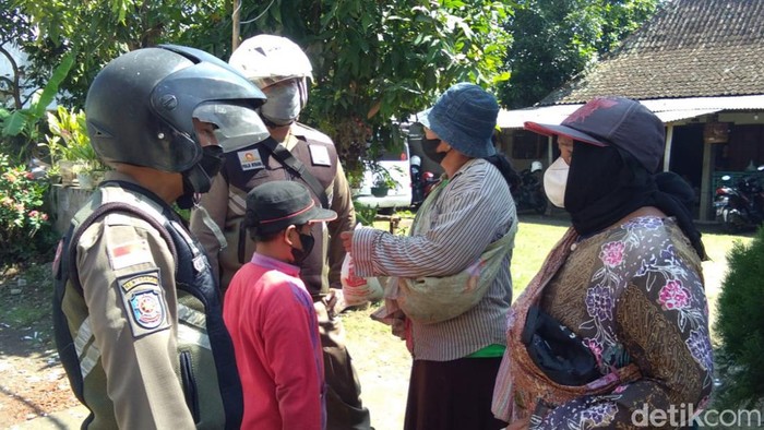 gepeng menyerbu trenggalek saat lebaran ketupat