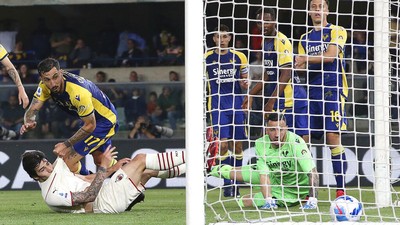 Kalahkan Verona, AC Milan Semakin Dekat dengan Scudetto
