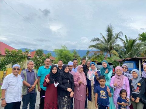 Kisah pasangan viral di media sosial.