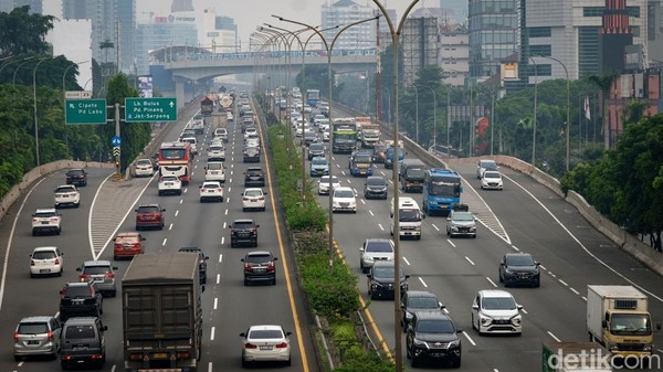 Libur Lebaran Selesai, Jalan Tol di Jakarta Ramai Lagi