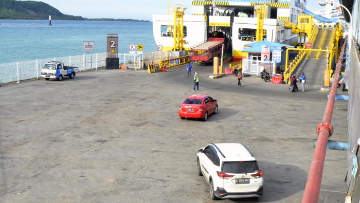 Geliat arus balik di Pelabuhan Bakauheni, Lampung, terpantau mulai lengang. Pada H+6 lebaran, tak terlihat penumpukan kendaraan maupun penumpang.