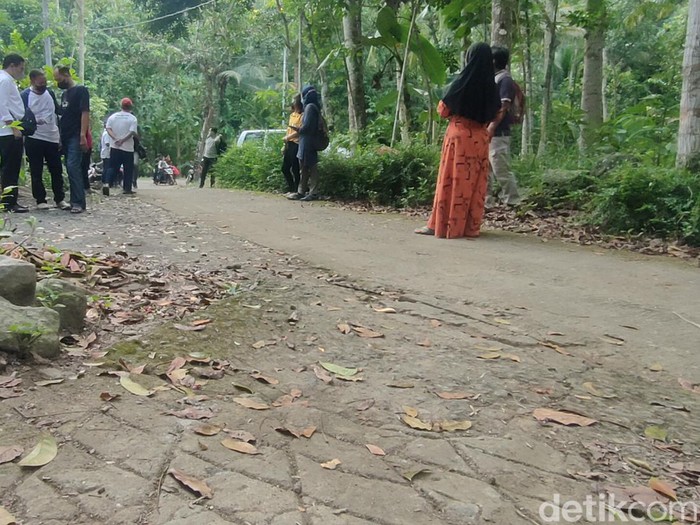 Lokasi tewasnya Ngatiman alias Proyo usai dianiaya selingkuhan istrinya di Dusun Tangkisan II, Kalurahan Hargomulyo, Kokap, Kulon Progo, DIY, Senin (9/5/2022)