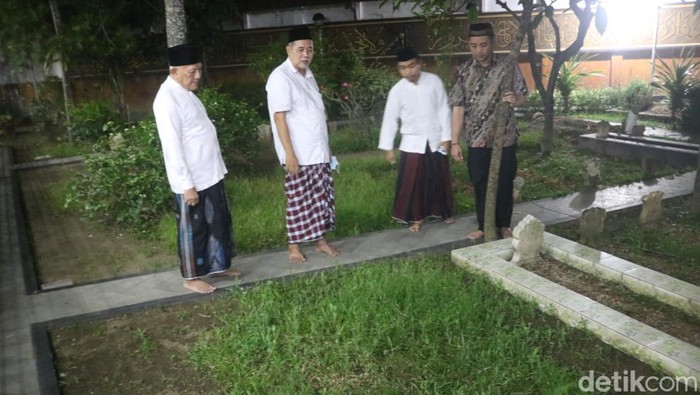 makam lily wahid