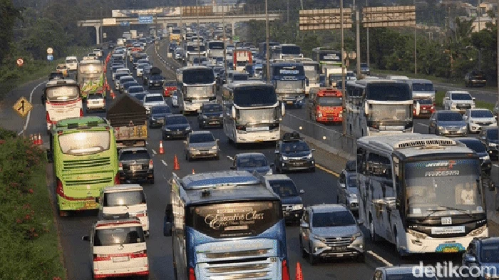 Melihat Lagi Potret Arus Balik Lebaran 2022