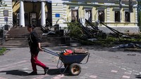 Sebelum museum ini, Rusia juga tercatat pernah menembakkan misil ke sekolah, rumah bersalin, hingga apartemen yang dihuni warga sipil.