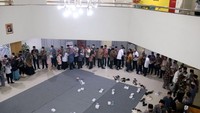 Sebagai informasi, Anak usaha PT Krakatau Steel itu tengah membawa layanan taxi udara (helicity) dan ambulans terbang (heli medivac) sebagai salah satu sarana transportasi alternatif baru di Kota Cilegon. Dengan adanya fasilitas ini, nanti jarak Cilegon menuju Jakarta atau sebaliknya hanya cukup menempuh waktu 25 menit.