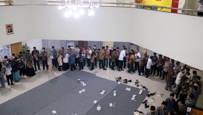 Mimpi KSP Wujudkan Cilegon jadi Smart City PT Krakatau Sarana Properti (KSP) ingin wujudkan Kota Cilegon menjadi smart city. Salah satunya yakni memberikan fasilitas pelayanan area industri terintegrasi.
