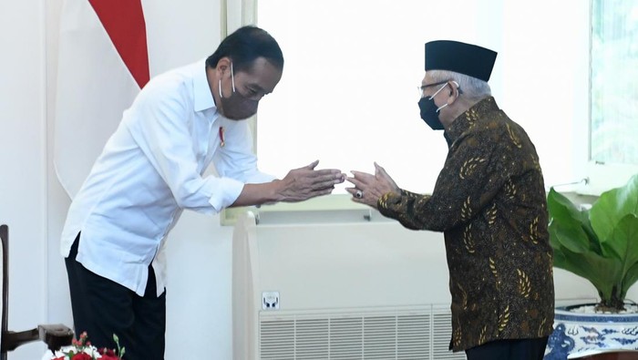 Presiden Jokowi menerima kunjungan Wapres Maruf Amin siang ini. Keduanya bertemu untuk bersilaturahmi hingga diskusi ringan dalam rangka suasana Idul Fitri 1443 H.