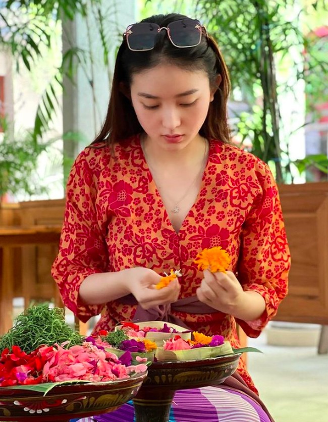 Natasha Wilona melakukan liburan ke Bali untuk menikmati libur panjang. Sejumlah unggahan di Instagramnya menuai pujian. Foto: dok. Instagram