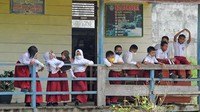 Kegiatan belajar mengajar (KBM) untuk 85 pelajar SDN 164 Kota Jambi pun dipindahkan sementara ke SDN 190 Kota Jambi atau SD terdekat.