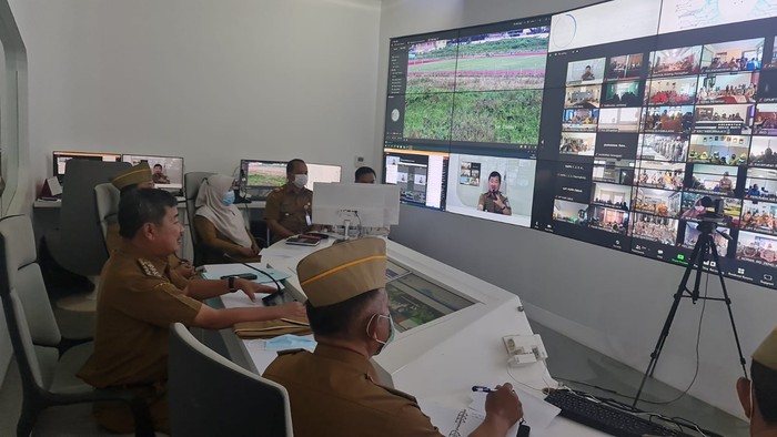Bupati Garut Rudy Gunawan menegaskan Aparatur Sipil Negara (ASN) di lingkungan Pemerintah Kabupaten (Pemkab) Garut harus bekerja di kantor (work from office) usai libur Idul Fitri.