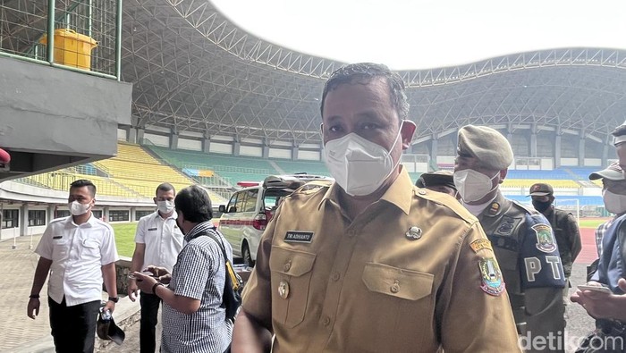 Plt Wali Kota Bekasi Tri Adhianto