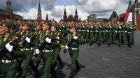 Parade militer ini digelar setiap tahun pada 9 Mei di Lapangan Merah, Moskow. Anton Novoderezhkin, Sputnik, Kremlin Pool Photo via AP.