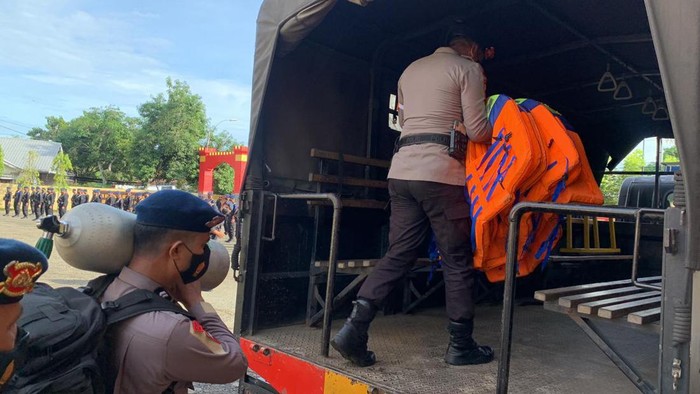 Tim SAR gabungan diturunkan melakukan pencarian warga hilang di Sinjai.