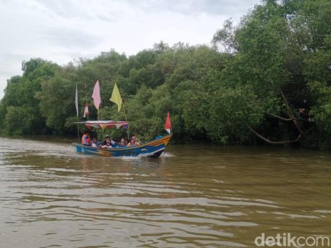 Tradisi Lebaran Ketupat di Kamal, pesisir Bangkalan