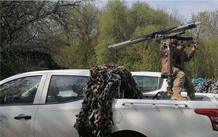 Truk Fiat dibekali rudal panggul