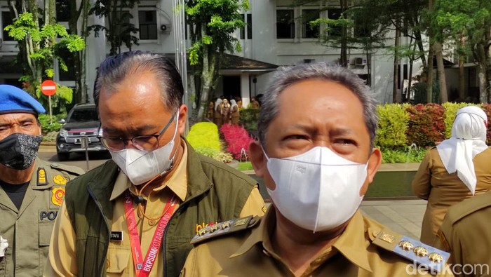 Wali Kota Bandung Yana Mulyana