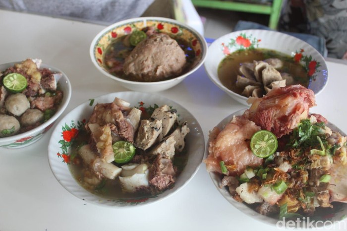 5 Bakso Isian Ekstrem, Kepala Kambing hingga Kuping Sapi