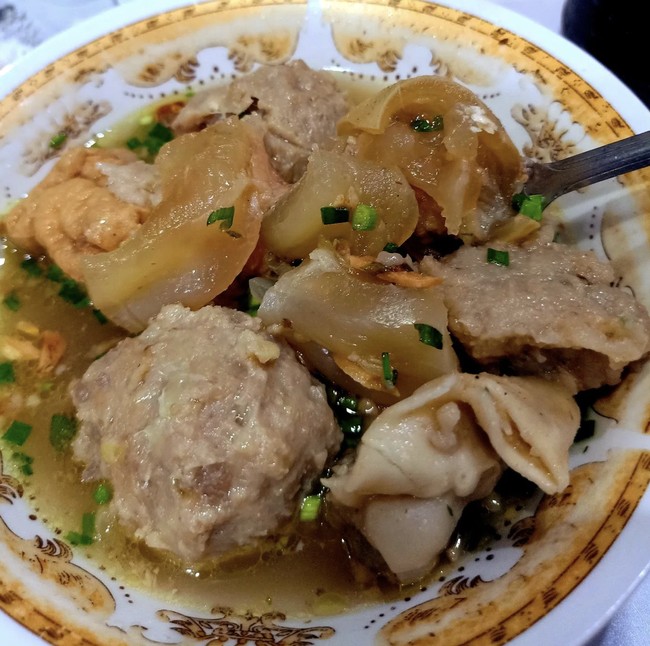 5 Bakso Isian Ekstrem, Kepala Kambing hingga Kuping Sapi